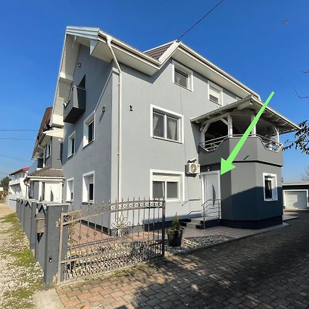 4 Stars Apartments Near Airport Velika Gorica Exterior photo